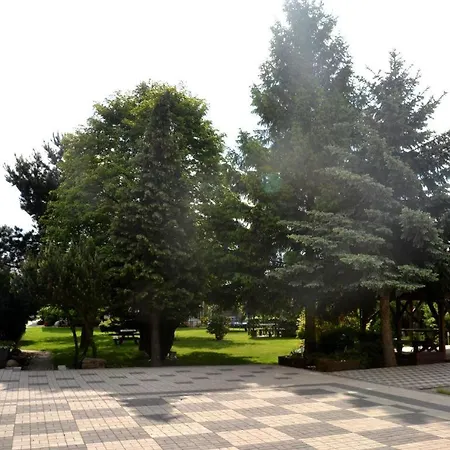 I Szalawa アパート